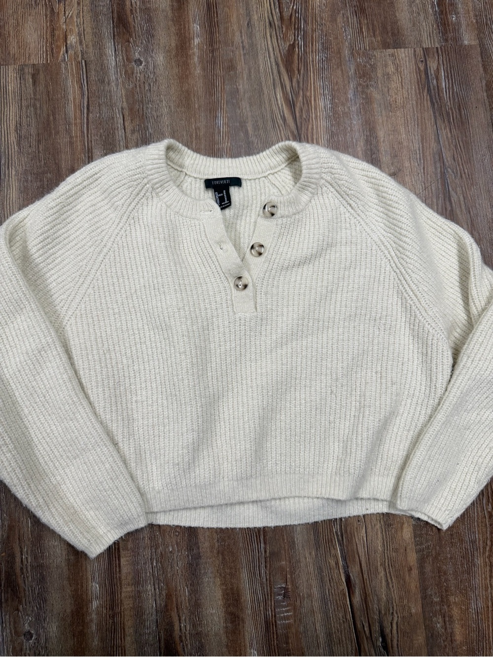 Forever 21 cream ribbed knit cropped sweater in a US M